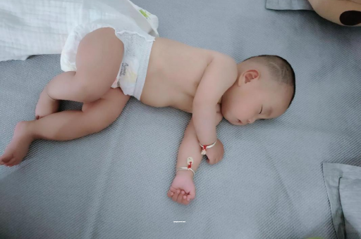 阳泉宝宝上火有眼屎